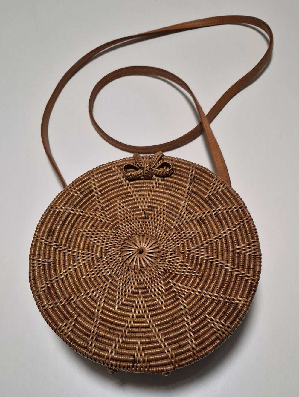 Street Level Round Wicker Purse - Picture 2 of 12